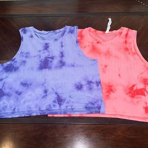 Set of 2 Lululemon cropped tanks. Both size 10.